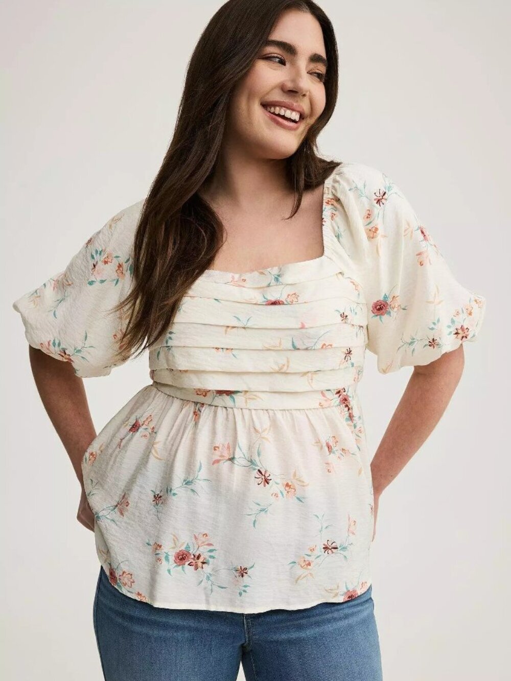 Torrid White/Cream Floral Ruched Puff Sleeve Top in Size 1 (14/16)